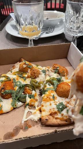 Itza Pizza